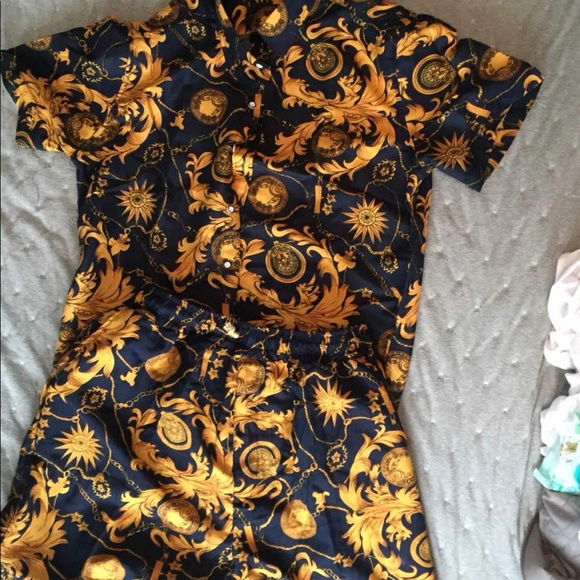 Men Shirts and Shorts Hawaiian Style - Picture 2 of 4